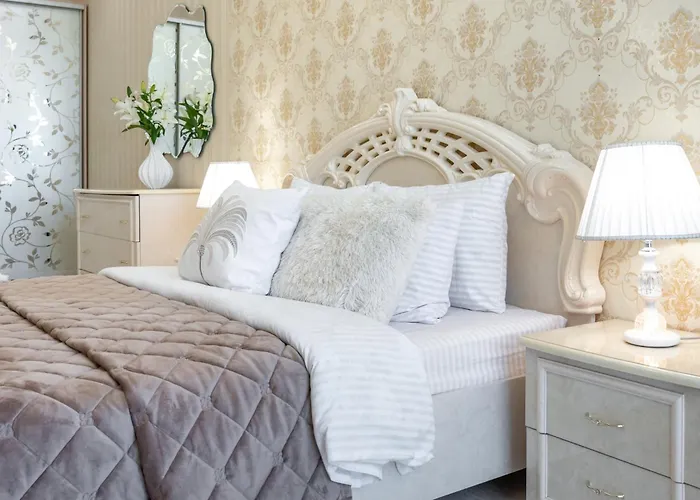 красивая в центре одессы Apartman *